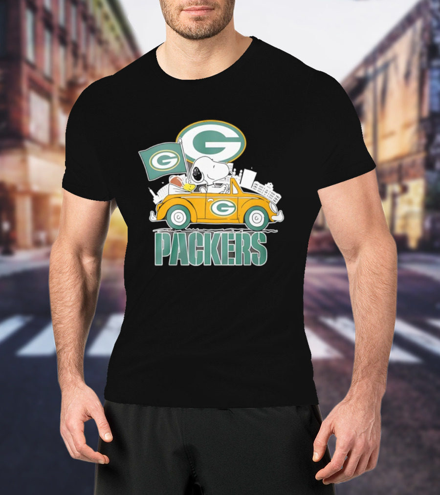 Green Bay Packers Snoopy Woodstock Driving Car Football Fan Art T-Shirt