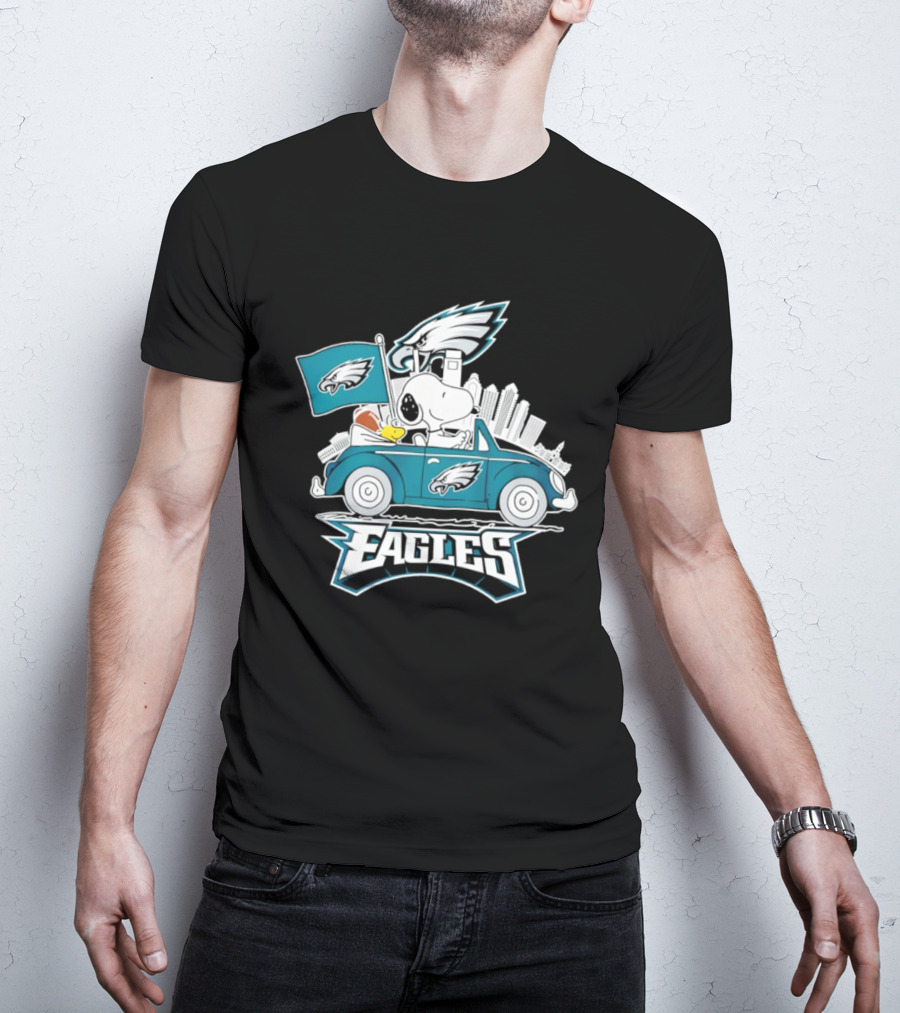 Philadelphia Eagles Snoopy Woodstock Driving Car Football Logo Fan Art T-Shirt