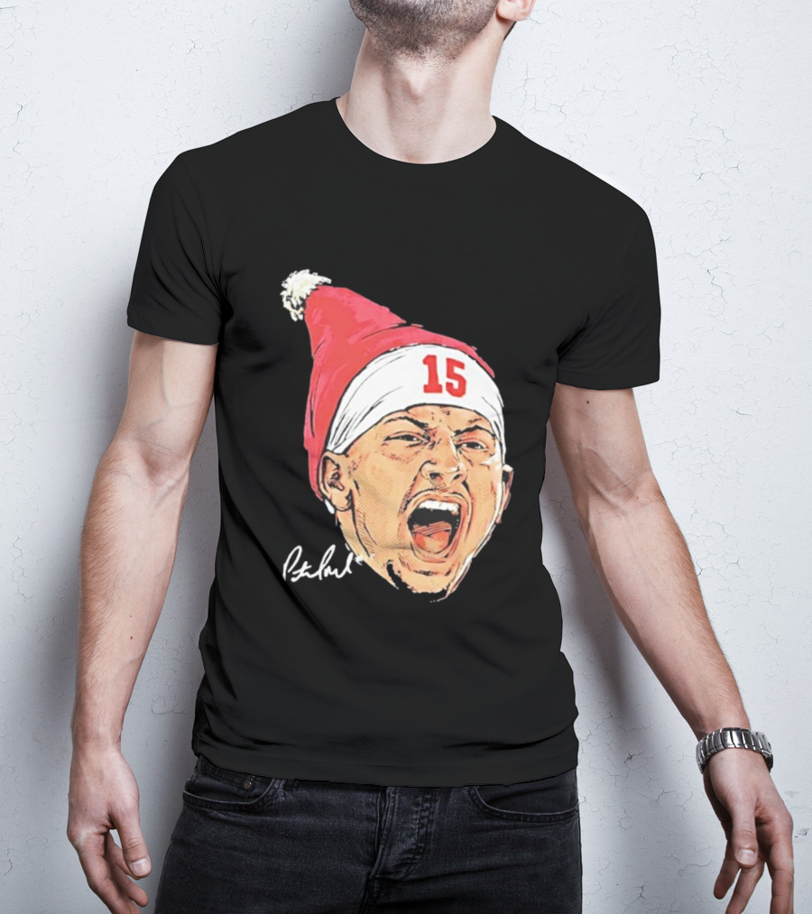 Patrick Mahomes Santa Hat Kansas City Chiefs Merry Christmas Signature 15 T-Shirt