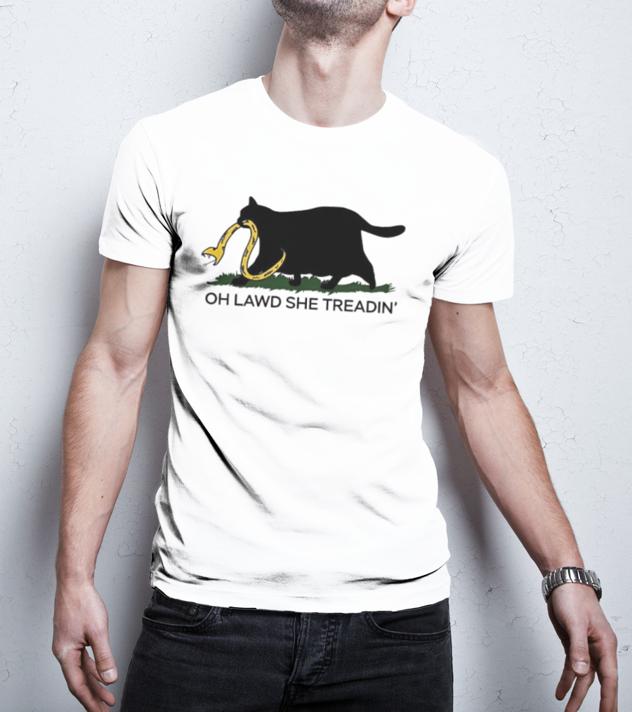 Oh Lawd She Treadin' Black Cat With Snake In Mouth T-Shirt