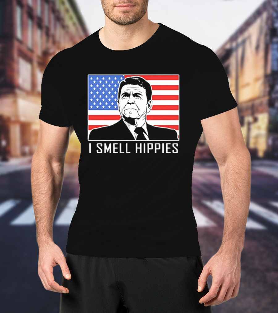 I Smell Hippies Ronald Reagan American Flag Stars And Stripes T-Shirt