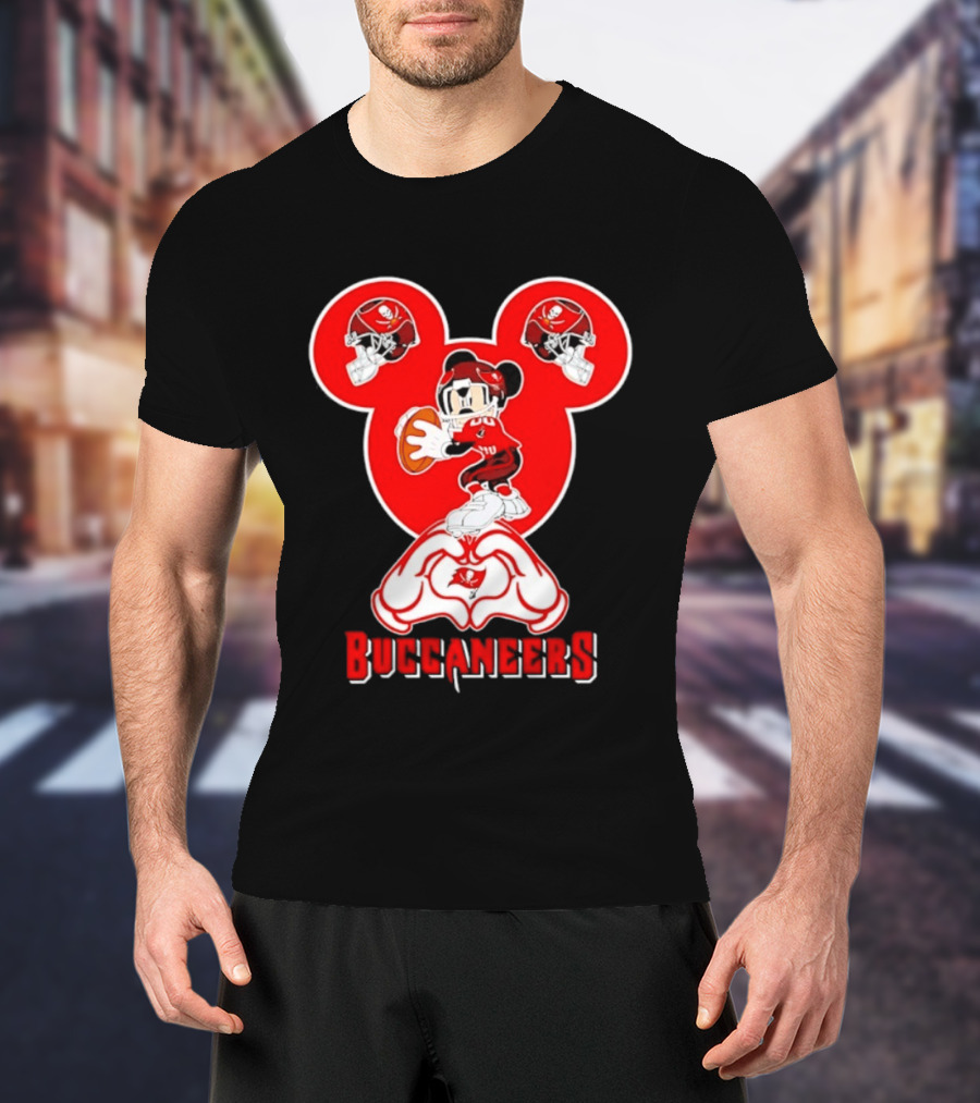 Tampa Bay Buccaneers Mickey Mouse Football Love Heart T-Shirt