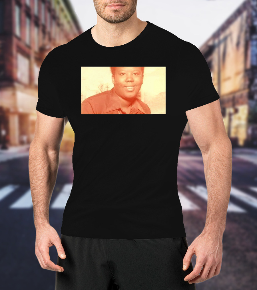 King Harris Mom Picture T-Shirt
