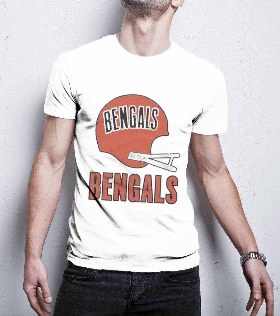 Bengals Big Helmet Cincinnati Football Team Retro Fan Gear T-Shirt