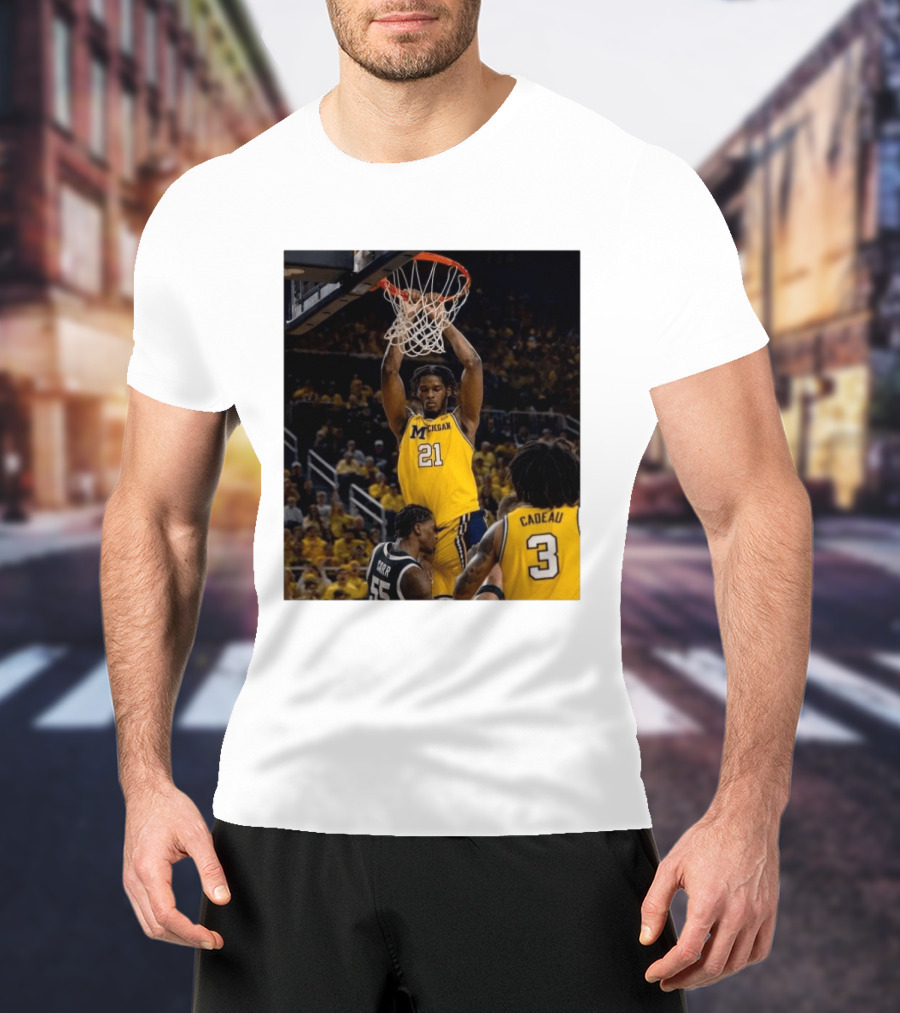 Morez Johnson Jr. Dunk Michigan Vs Carr Cadeau Basketball Moment T-Shirt