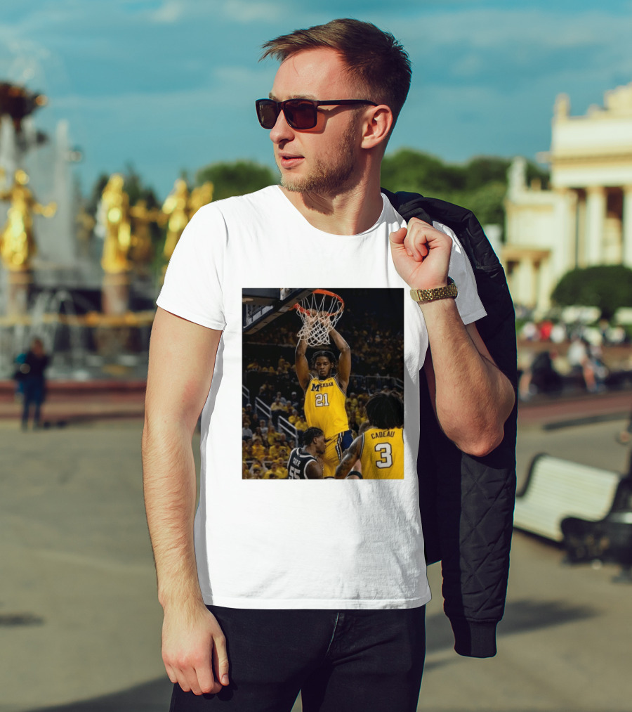 Morez Johnson Jr. Dunk Michigan Vs Carr Cadeau Basketball Moment T-Shirt