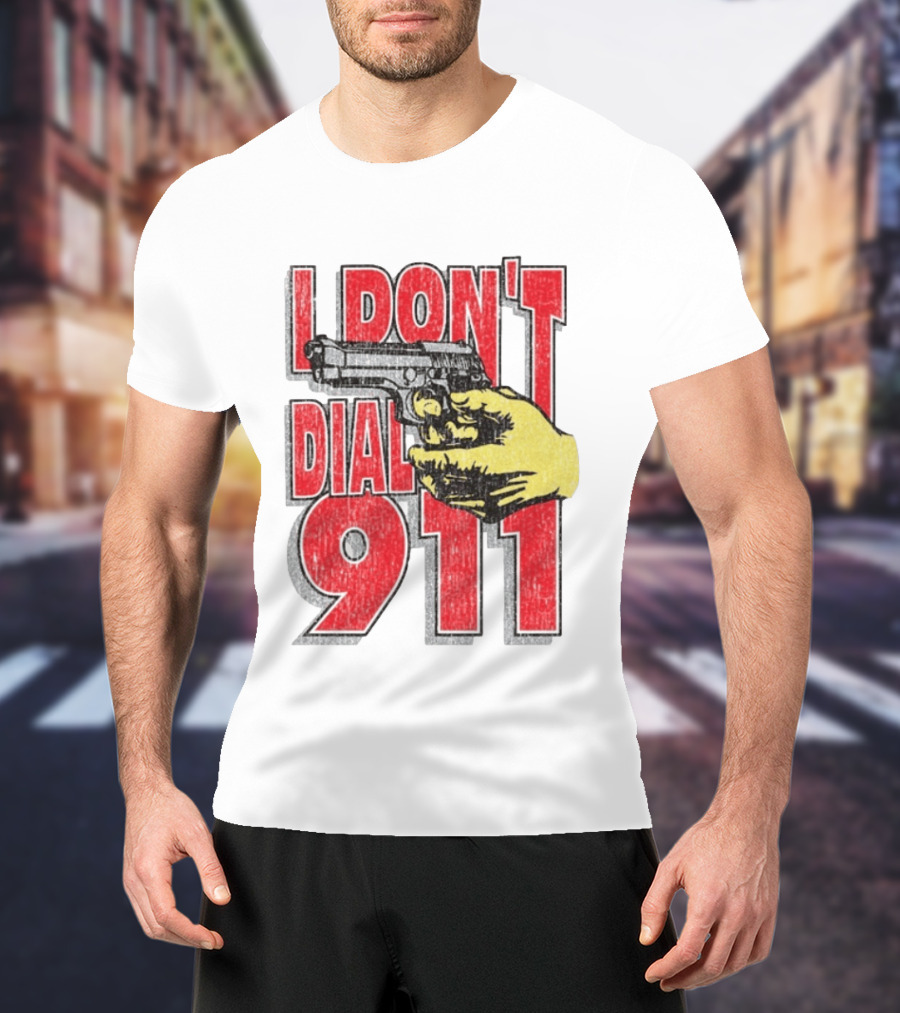 Handgun I Don't Dial 911 Retro Bold Red T-Shirt