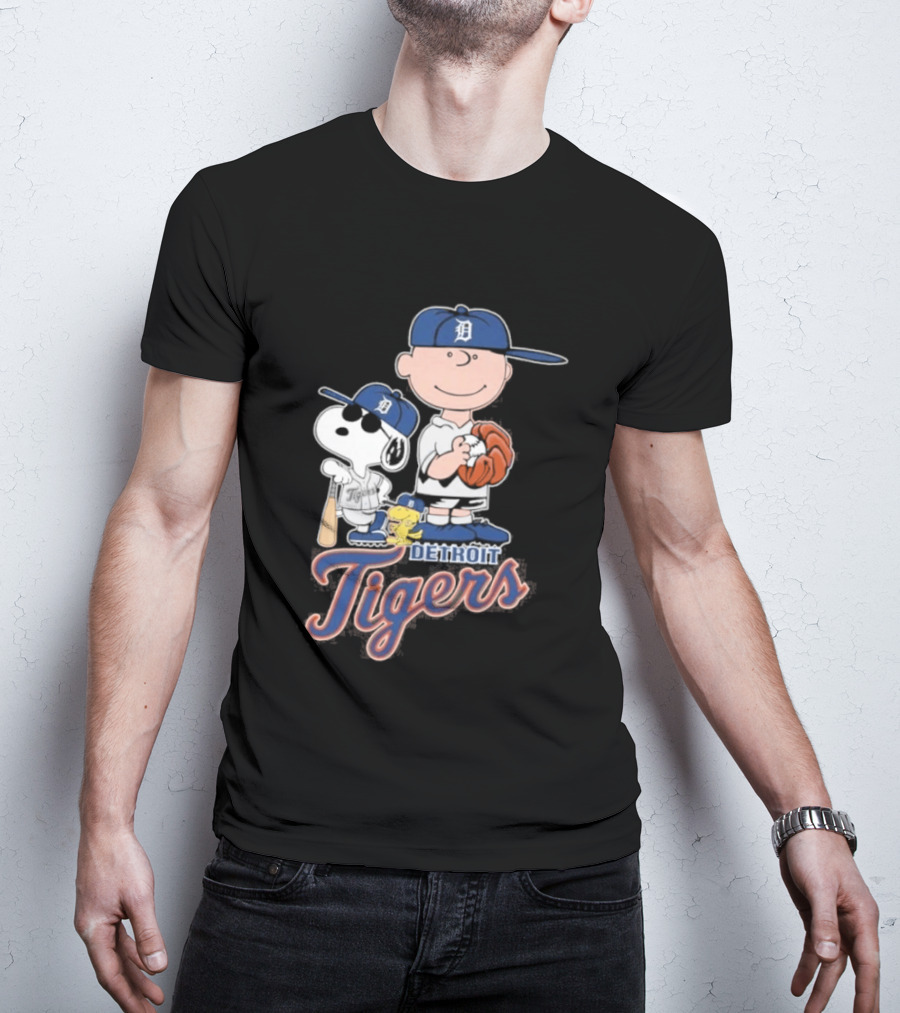 2026 Snoopy Charlie Brown Detroit Tigers Baseball T-Shirt