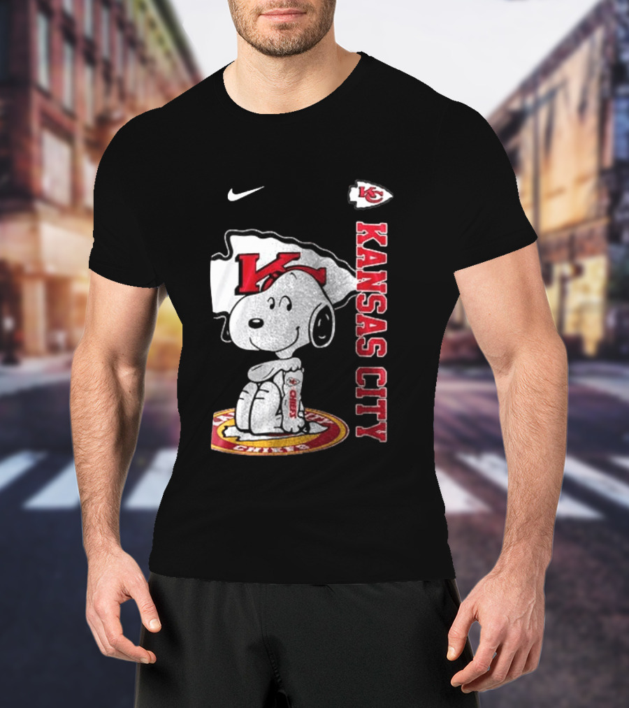 Kansas City Chiefs Snoopy Yes I'm Old Thank You For The Memories T-Shirt