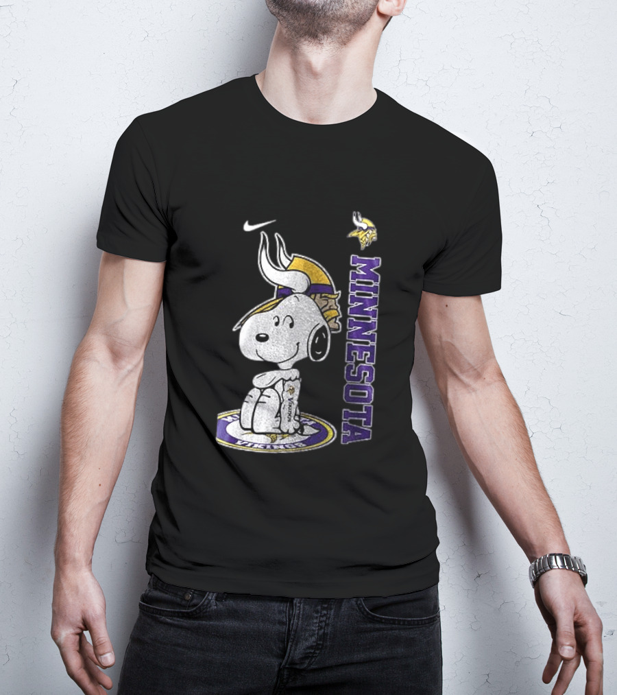 Minnesota Vikings Peanuts Snoopy Thank You For The Memories T-Shirt