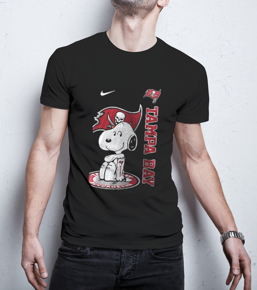 Tampa Bay Buccaneers Snoopy Football Memories Peanuts Collaboration T-Shirt