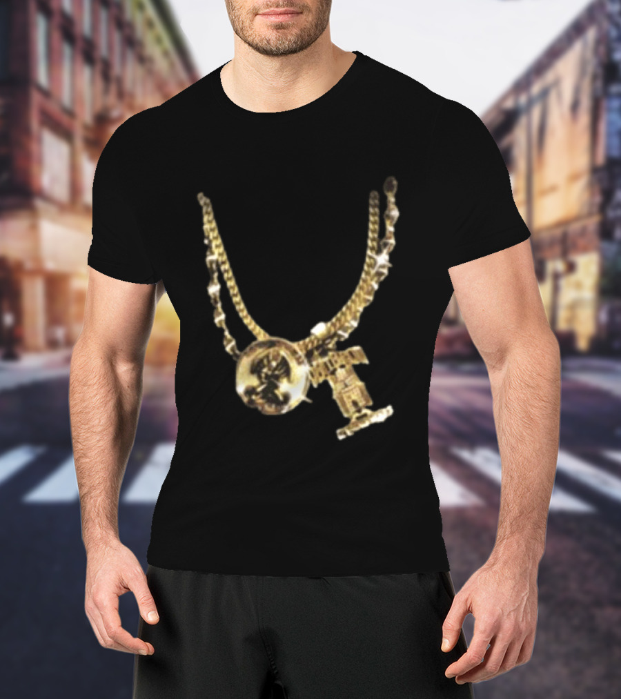 2Pac Gold Necklace Iconic Hip Hop Jewelry T-Shirt