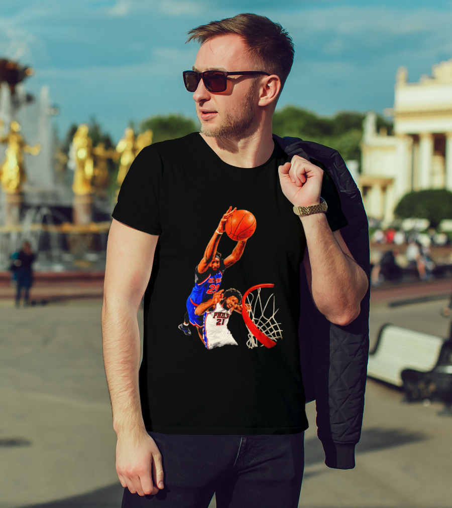 New York Knicks Mitchell Robinson Dunking On Philadelphia 2026 T-Shirt