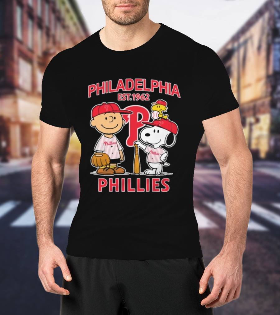 Philadelphia Phillies Est 1962 Snoopy Woodstock Baseball Peanuts T-Shirt