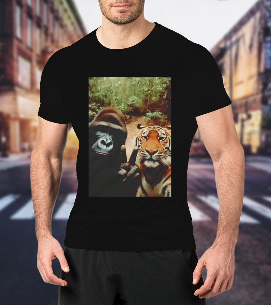 Gorilla And Tiger Peace Selfie Hi T-Shirt