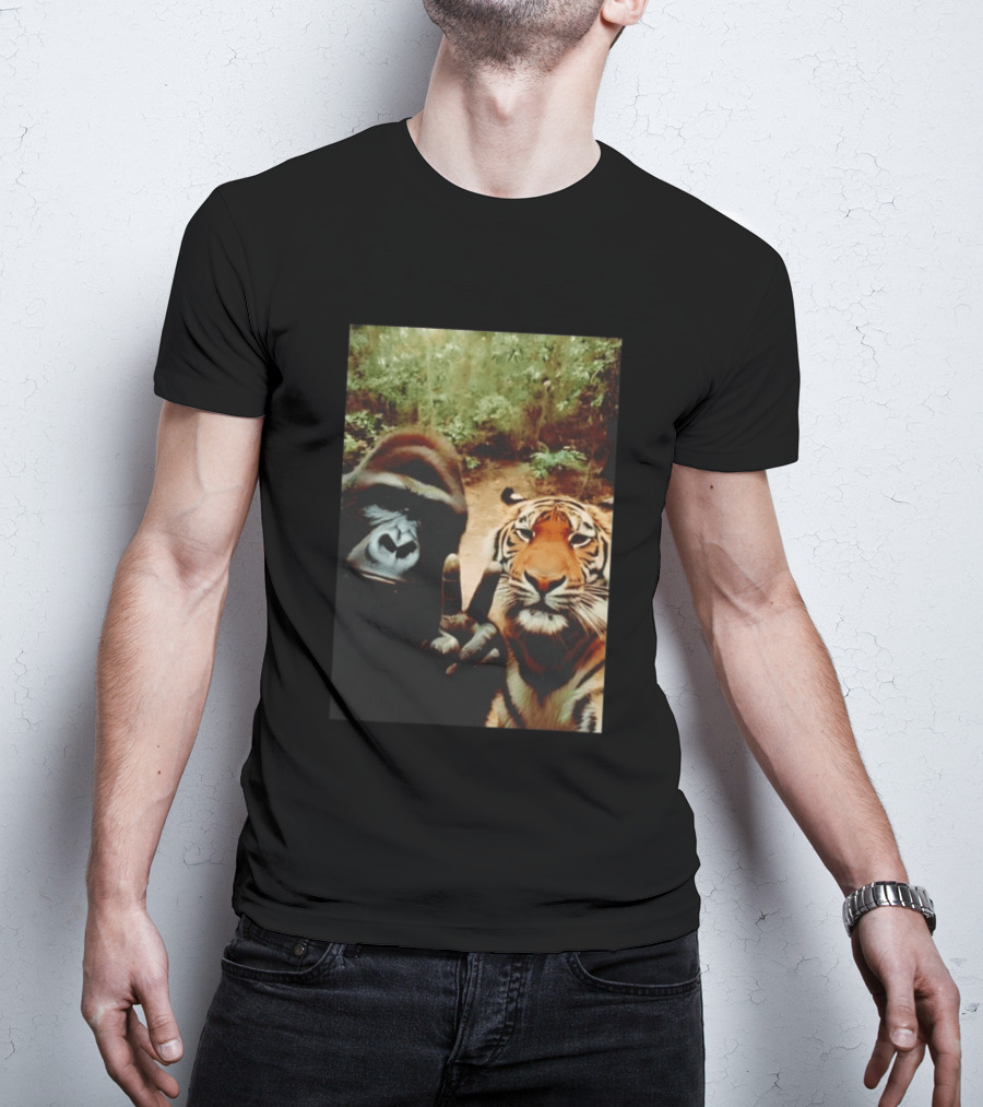 Gorilla And Tiger Peace Selfie Hi T-Shirt