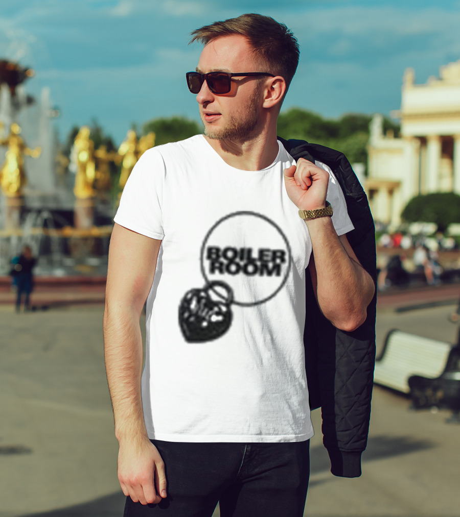 Paris Lovers Boiler Room Heart Lock T-Shirt