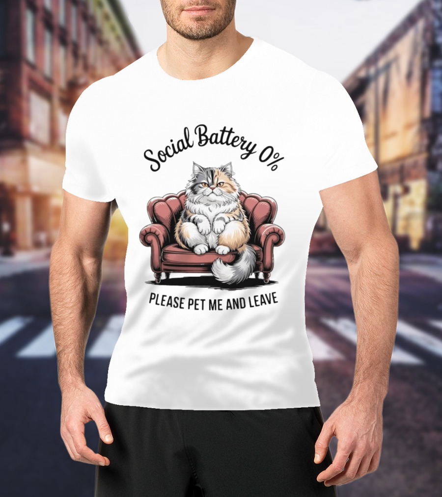 Social Battery 0% Cat Please Pet Me And Leave T-Shirt