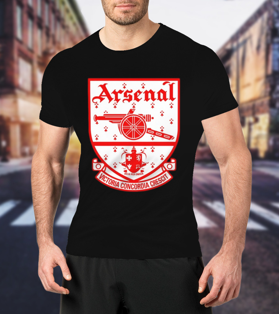 Arsenal FC Crest Deus Per Omnia Victoria Concordia Crescit T-Shirt