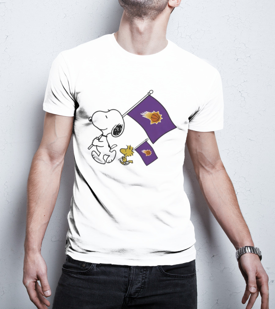 Phoenix Suns Snoopy Woodstock Holding Basketball Flag T-Shirt