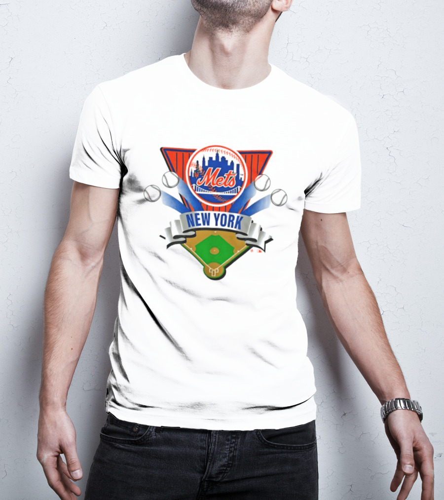 New York Mets Baseball Diamond Skyline And Bats T-Shirt