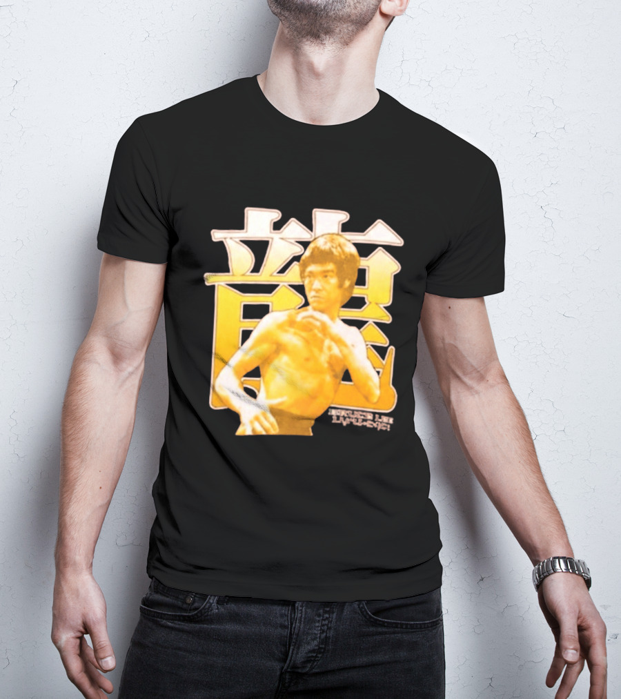 Bruce Lee Iconic Martial Arts Pose Chinese Characters T-Shirt