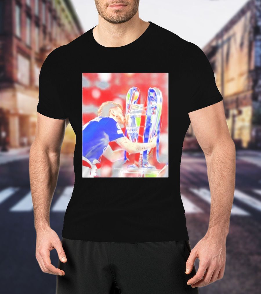Khvicha Kvaratskhelia PSG UEFA Champions League Trophy Celebration T-Shirt