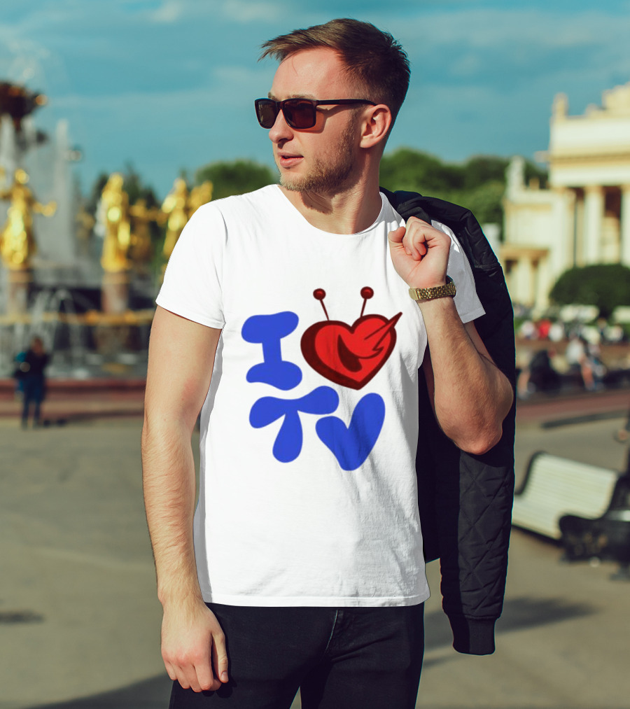 I Love TV Blue Red Heart Antenna T-Shirt