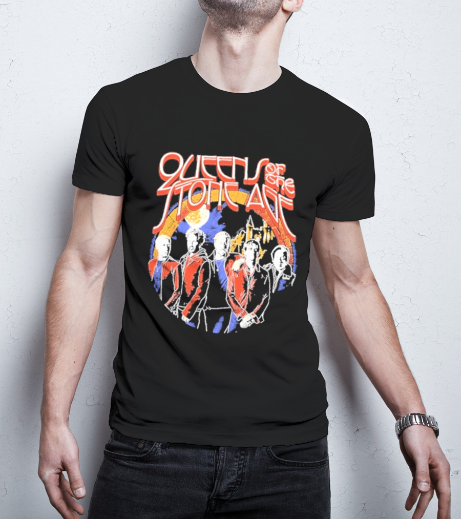 Queens Of The Stone Age Band Silhouette Vintage Rainbow Circle T-Shirt