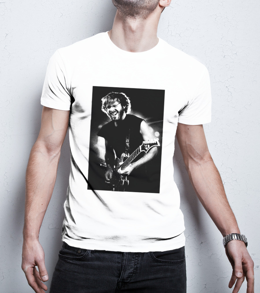 Phish Trey Anastasio Iconic Live Performance Guitarist Black And White Image T-Shirt