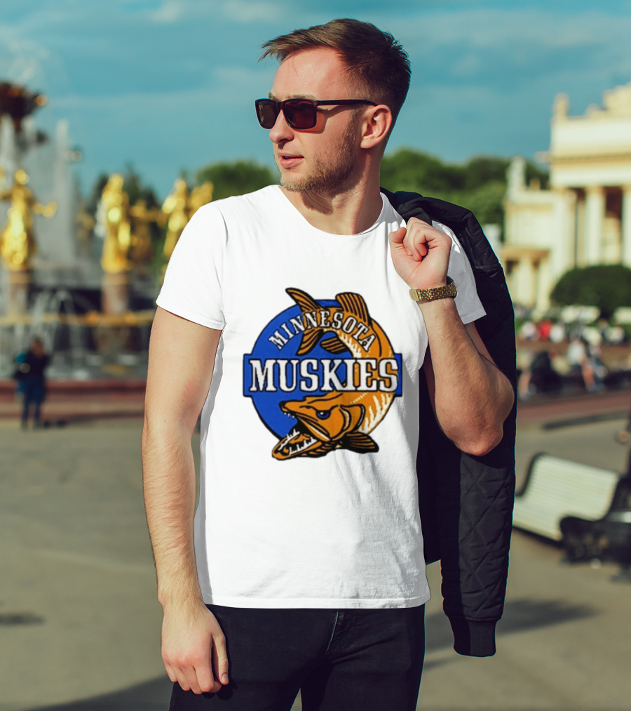 Minnesota Muskies Fishing Muskie T-Shirt