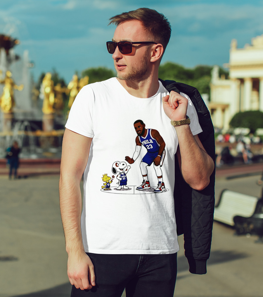 Snoopy Woodstock High Five LeBron James 23 Philadelphia 76ers Collaboration T-Shirt