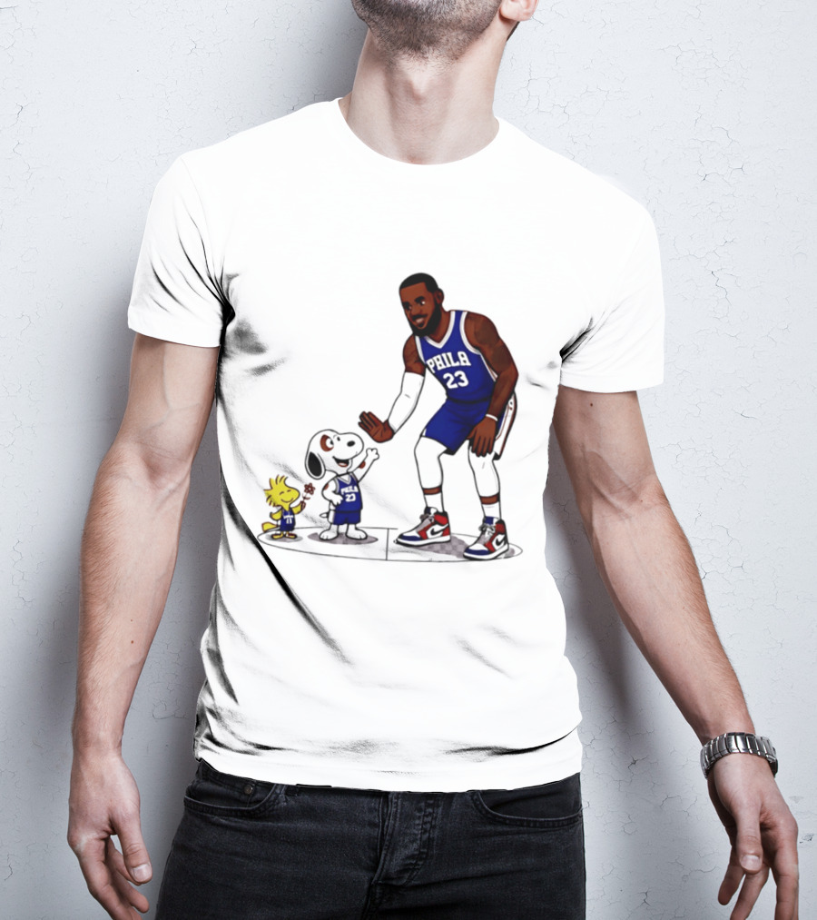 Snoopy Woodstock High Five LeBron James 23 Philadelphia 76ers Collaboration T-Shirt