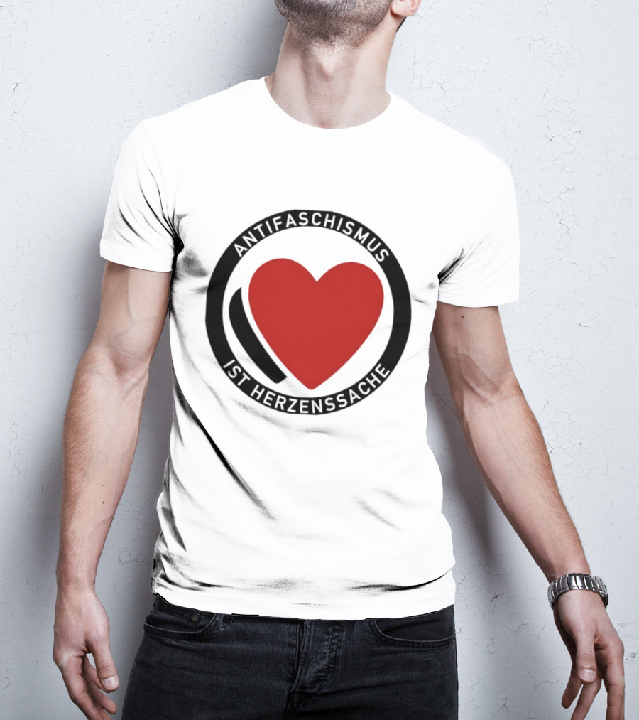Antifaschismus Ist Herzenssache Symbol Rotes Herz Antifa T-Shirt