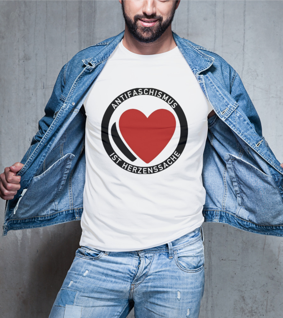 Antifaschismus Ist Herzenssache Symbol Rotes Herz Antifa T-Shirt