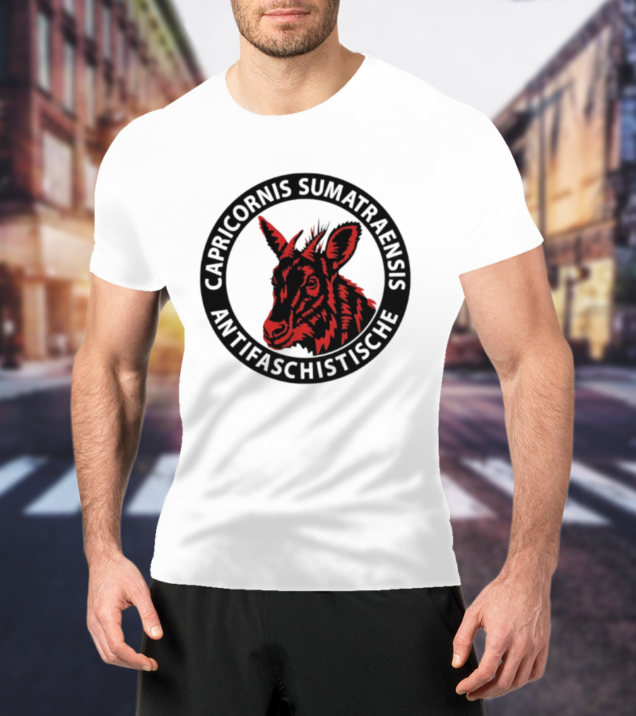 Capricornis Sumatraensis Antifaschistische Red Goat T-Shirt