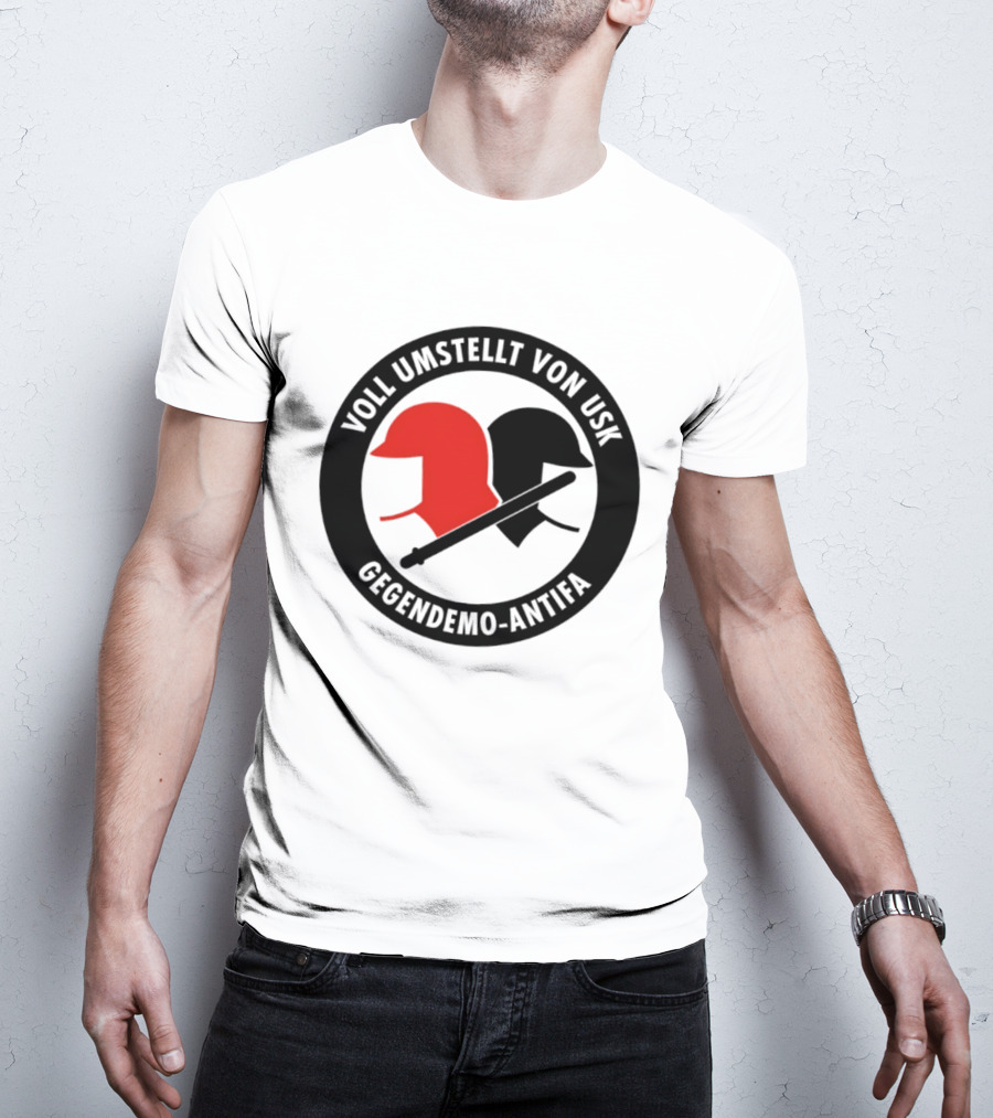 Voll Umstellt Von USK Gegendemo Antifa Helmet T-Shirt