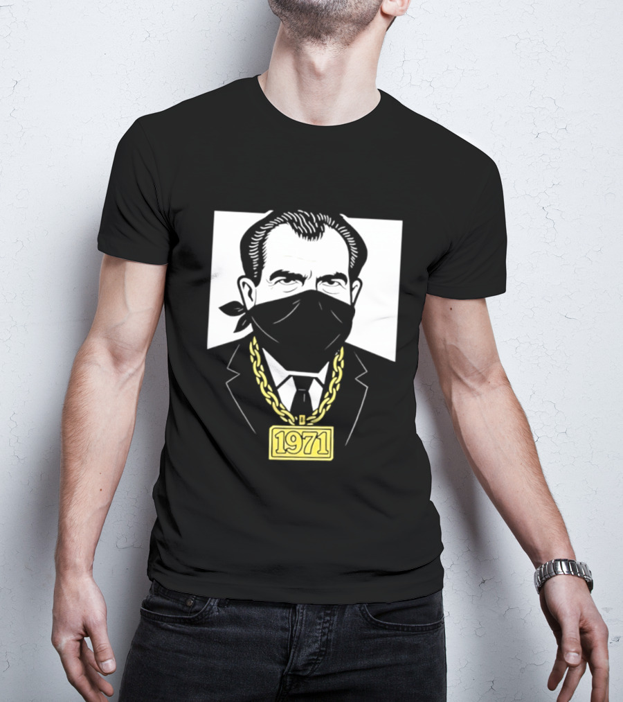 Richard Nixon 1971 Bandana Gold Chain T-Shirt