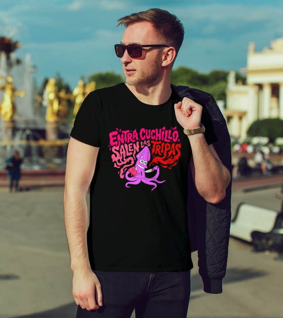 Entra Cuchillo Salen Las Tripas Squid Cartoon Knife Fun T-Shirt