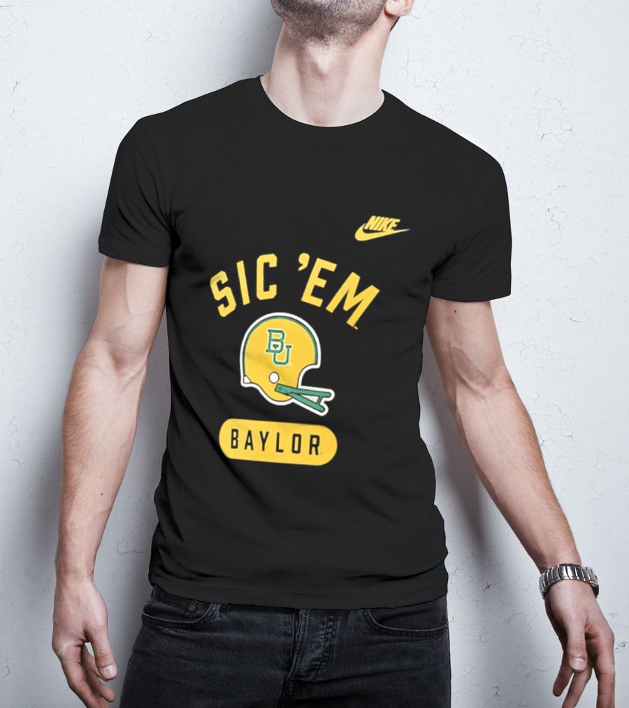 Nike Sic 'Em Baylor Football Helmet BU T-Shirt