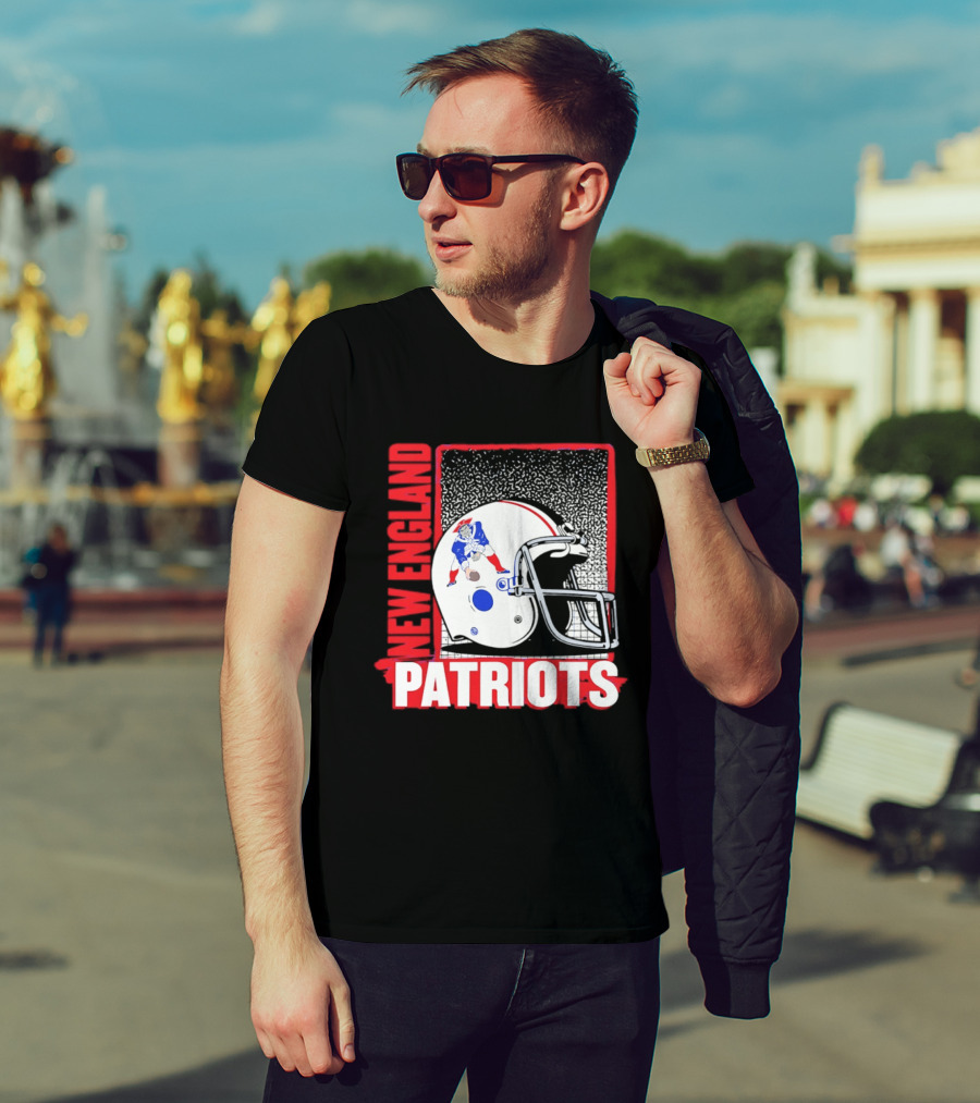 New England Patriots Vintage Helmet 2026 Season T-Shirt