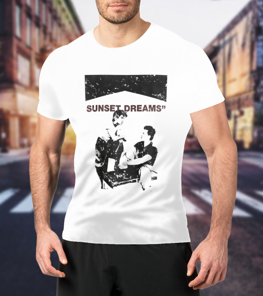 SUNSET DREAMS Streetwear T-Shirt