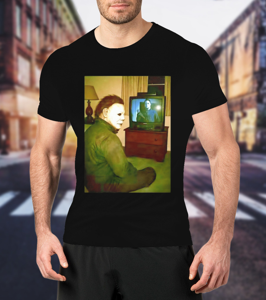 Michael Myers Ing Himself On TV Halloween Scene T-Shirt