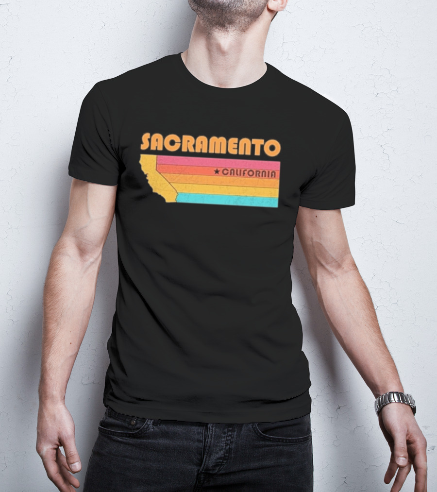 Sacramento California Retro Map Souvenir T-Shirt
