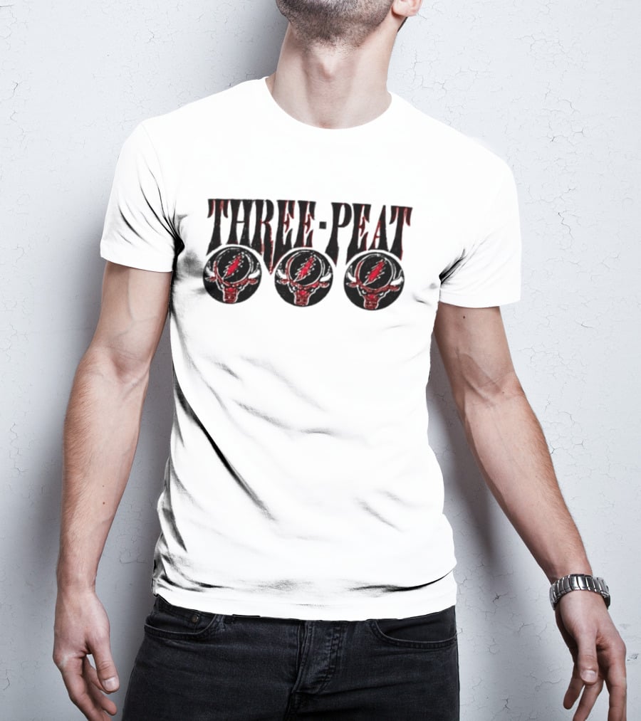 Grateful Chicago Bulls Three Peat Basketball Triumph T-Shirt