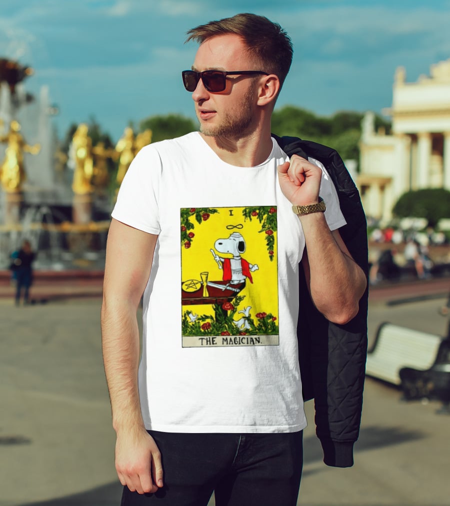 Snoopy Peanuts The Magician Tarot Card T-Shirt