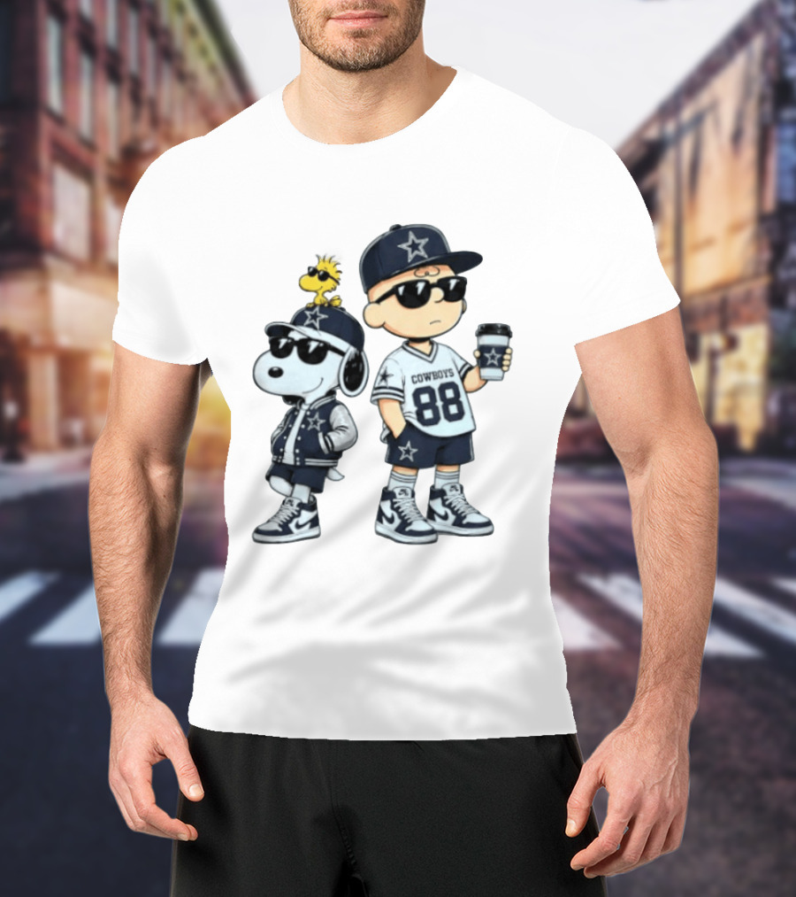 Snoopy Charlie Brown Cowboys 88 Football Fan Gear T-Shirt