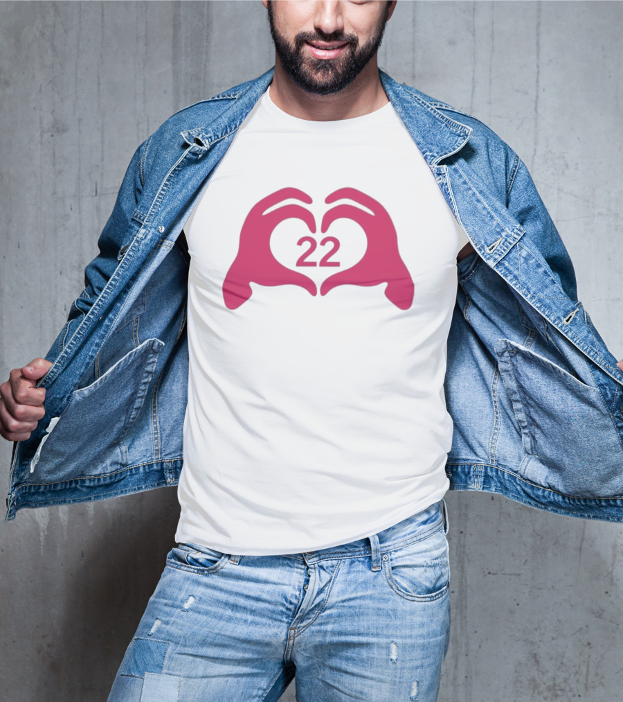 Feelin 22 Pink Heart Hands Gesture T-Shirt
