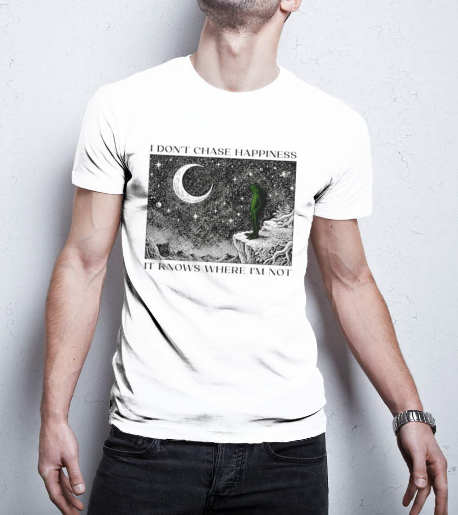 I Don't Chase Happiness It Knows Where I'm Not Frog Moonlit Starry Night T-Shirt