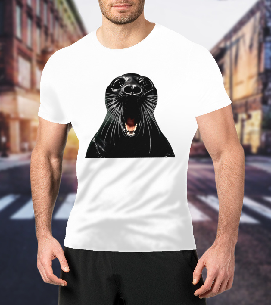 Screaming Black Seal Meme Hilarious Animal Expression T-Shirt